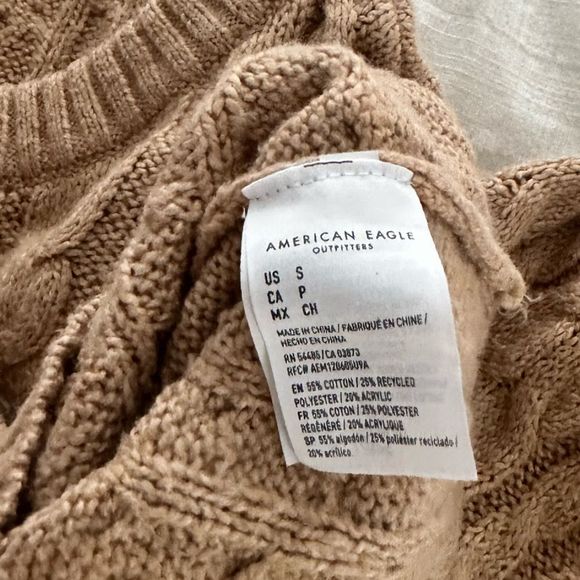 American Eagle Tan Cropped Cable Knit Sweater - Picture 5 of 8